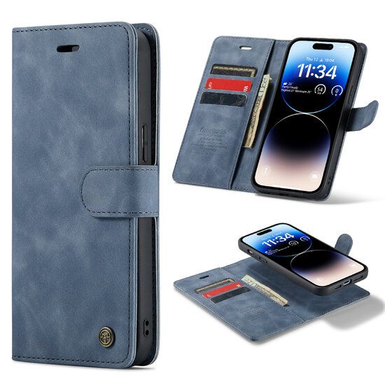 Bookcase 2-in-1 voor iPhone in zwart leer met afneembare backcover.
iPhone  2-in-1 case met pasjesvak en standaard, zwart leren hoes.
Leren bookcase voor iPhone met magnetische sluiting en afneembare backcover.
iPhone wallet case van zwart leer met pasjesvak, standaard en magnetische sluiting.